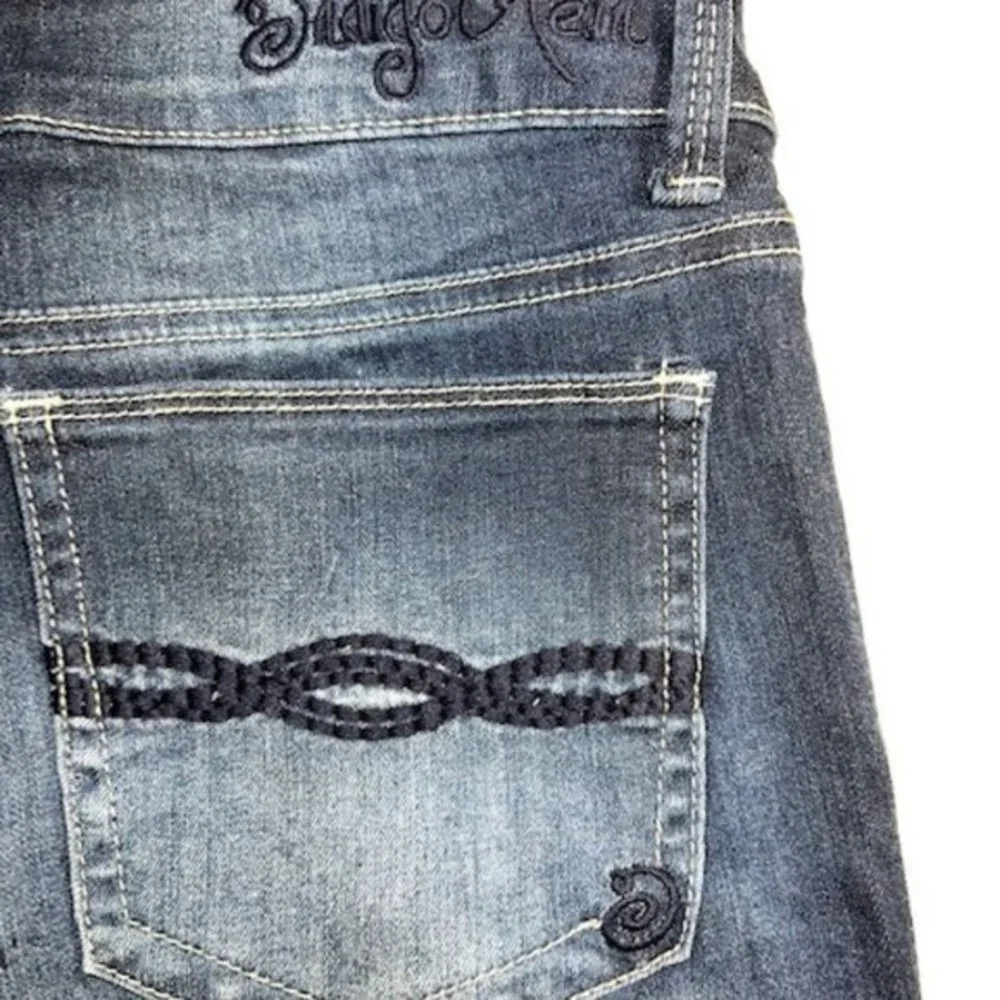 Indigo Rein Juniors, Size 11 Distressed Skinny Jeans - Picture 2 of 7